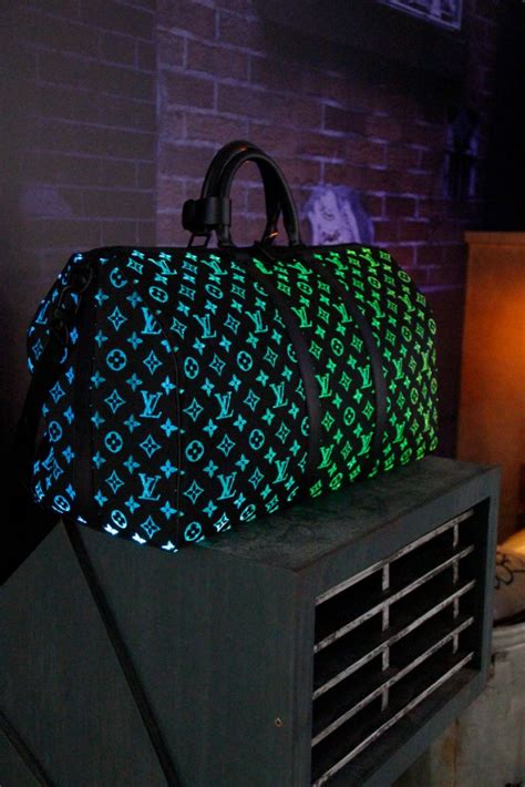 louis vuitton glyfada|Louis Vuitton light up.